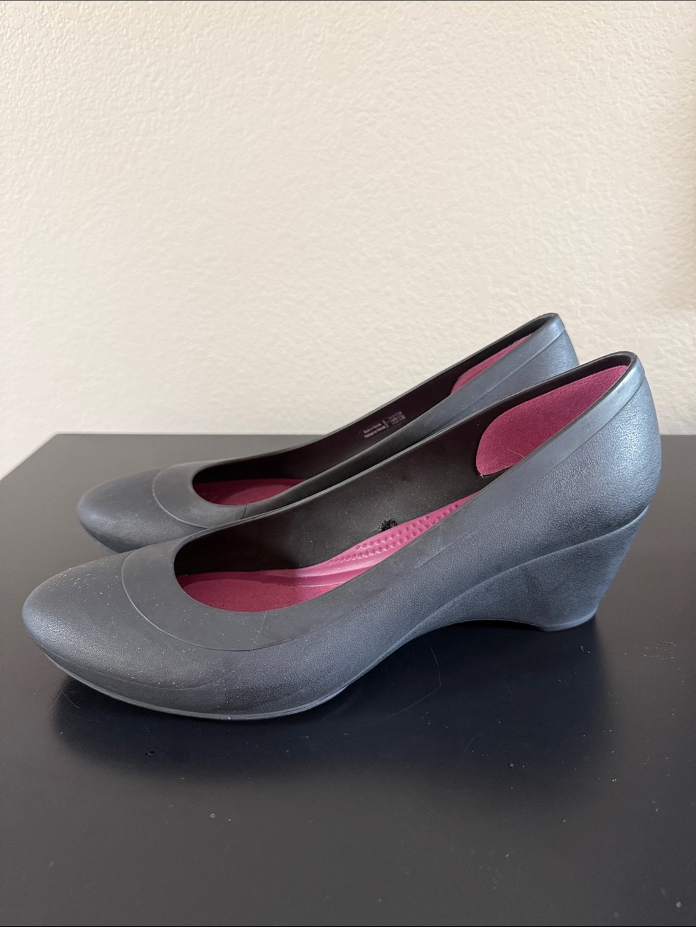 CROCS Women's Black Lina Wedge with Pink Insole